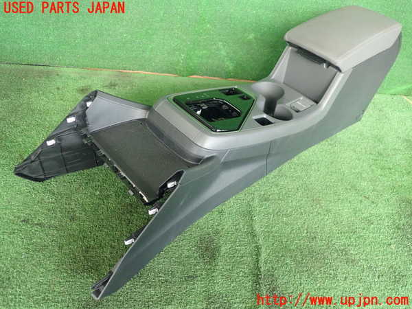 2UPJ-25437540]クロストレック(GUE)センターコンソール 中古_m0002.jpg