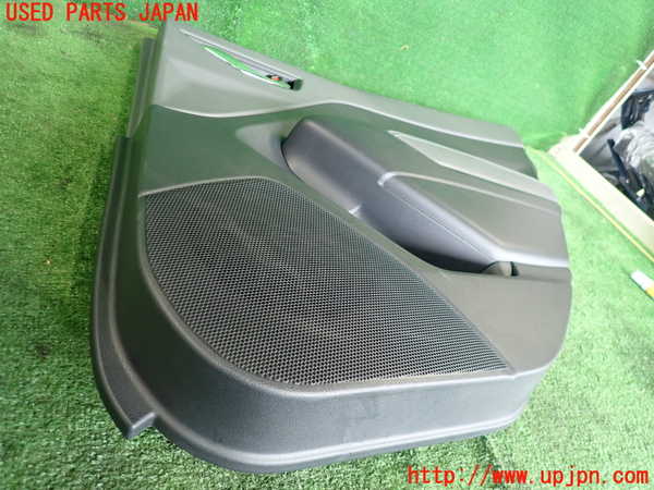2UPJ-25431294]クロストレック(GUE)右後ドア内張り 中古_m0003.jpg