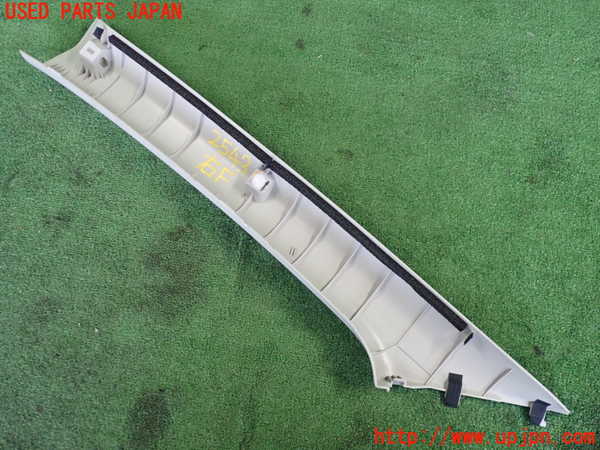 2UPJ-25437655]クロストレック(GUE)右フロントピラートリム 中古_m0002.jpg