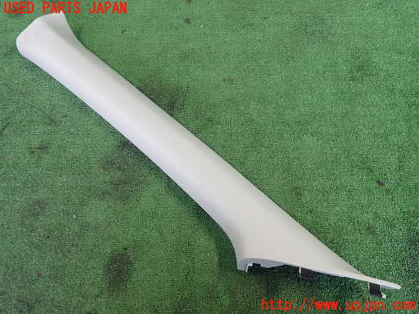 2UPJ-25437660]クロストレック(GUE)左フロントピラートリム 中古_m0001.jpg