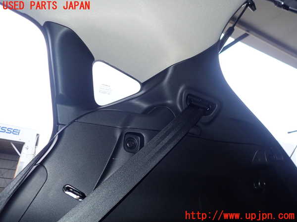 2UPJ-25437675]クロストレック(GUE)右リアピラートリム 中古_m0002.jpg