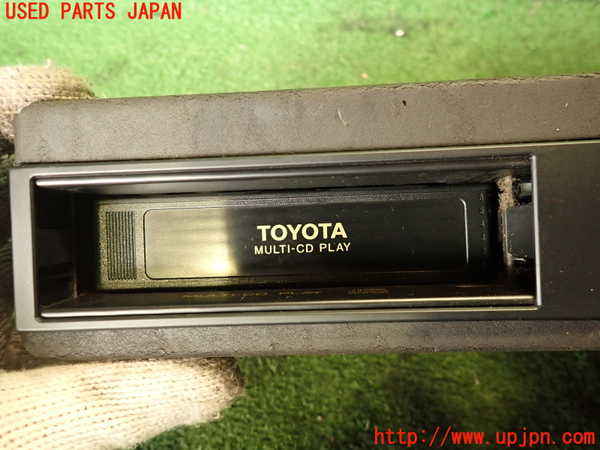 2UPJ-25446505]センチュリー(GZG50)CDチェンジャー 中古_m0002.jpg