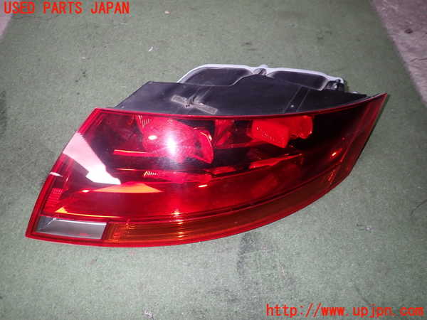 2UPJ-25451530]アウディ・TT クーペ(8JBWA)右テールランプ 中古_m0001.jpg