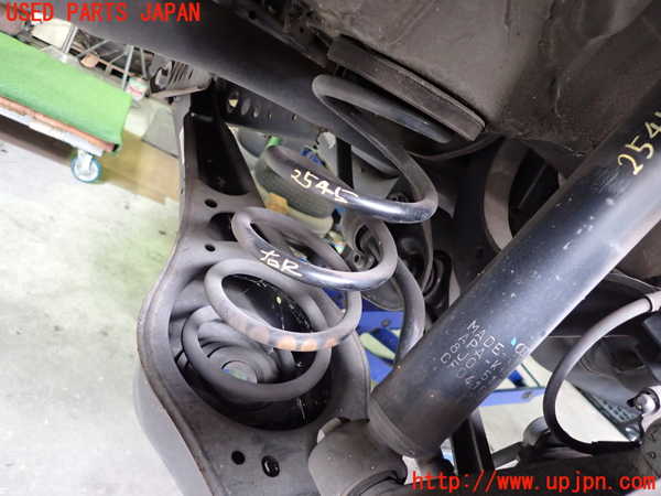 2UPJ-25455100]アウディ・TT クーペ(8JBWA)右リアスプリング 中古_m0001.jpg