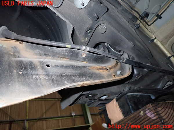 2UPJ-25455330]アウディ・TT クーペ(8JBWA)左リアテンションロッド 中古_m0002.jpg