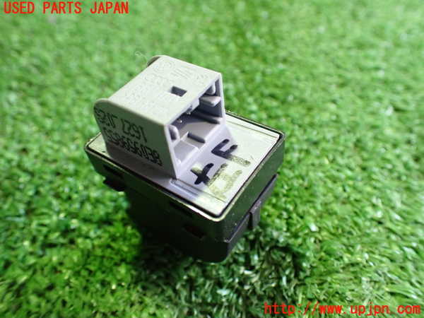 2UPJ-25456245]アウディ・TT クーペ(8JBWA)左パワーウィンドウスイッチ 中古_m0002.jpg