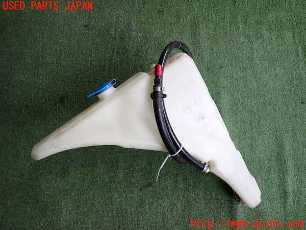2UPJ-25456791]アウディ・TT クーペ(8JBWA)ウォッシャータンク1 中古_m0001.jpg