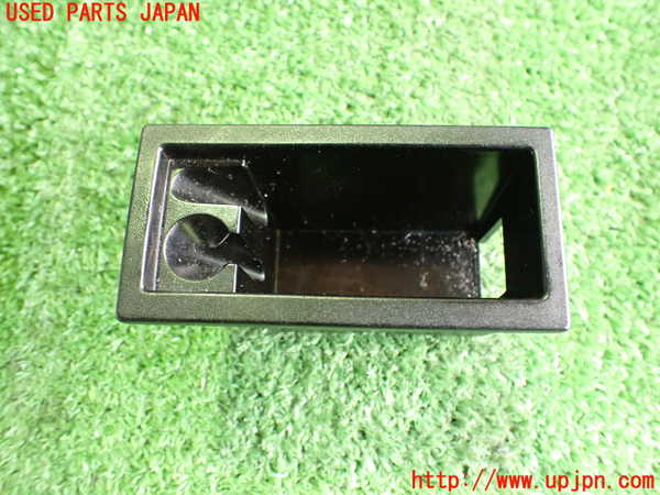 2UPJ-25457821]アウディ・TT クーペ(8JBWA)灰皿1 中古_m0001.jpg