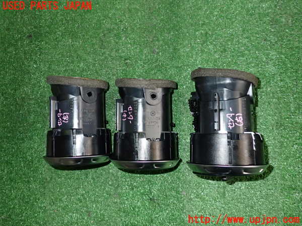 2UPJ-25457526]アウディ・TT クーペ(8JBWA)エアコン吹き出し口1 (真中) 【ジャンク品】 中古_m0002.jpg