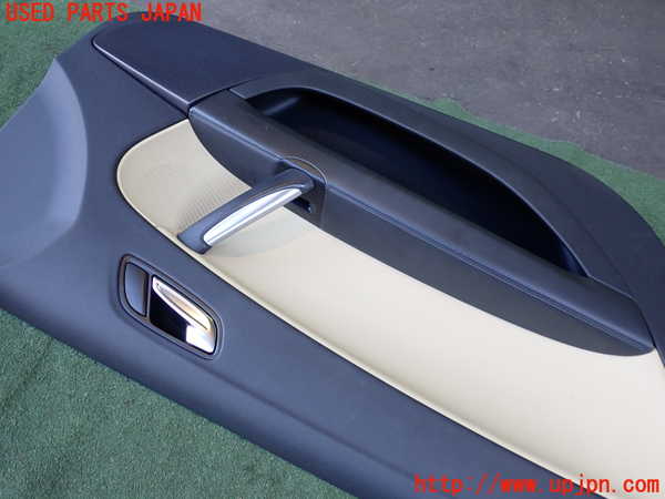 2UPJ-25451264]アウディ・TT クーペ(8JBWA)左ドア内張り 中古_m0002.jpg