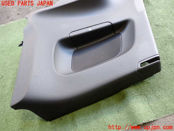 2UPJ-25457675]アウディ・TT クーペ(8JBWA)右リアピラートリム 中古_m0002.jpg