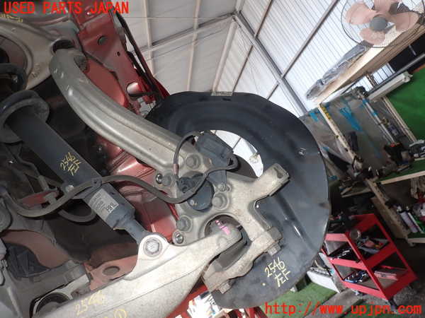 2UPJ-25464295]レクサス・RC F(USC10)左フロントナックルハブ 中古_m0001.jpg