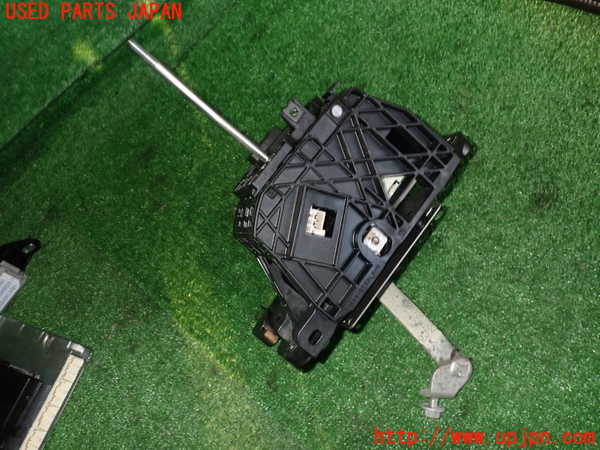 5UPJ-25467555]レクサス・RC F(USC10)ATシフトレバー 中古_m0002.jpg