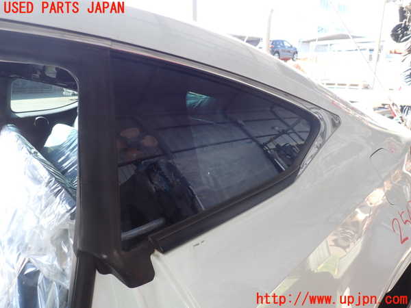 5UPJ-25471382]レクサス・RC F(USC10)左クォーターガラス 中古(43R-005844 M31S8)_m0001.jpg