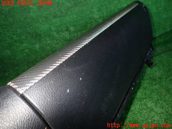 5UPJ-25477516]レクサス・RC F(USC10)グローブボックス1 中古_m0002.jpg