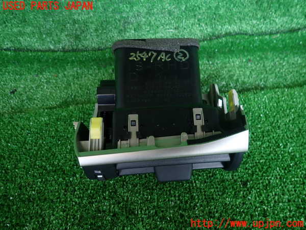 2UPJ-25477527]レクサス・RC F(USC10)エアコン吹き出し口2 (右) 中古_m0002.jpg