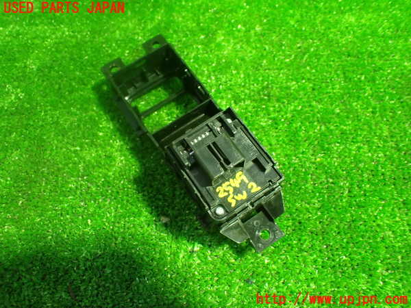 5UPJ-25496307]ステップワゴン スパーダ(RP6)スイッチ2 (パーキング) 中古_m0003.jpg