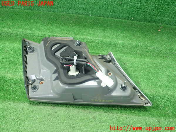 1UPJ-25511550]クラウン アスリート ハイブリッド(AWS210)右リアフィニッシャー 中古_m0002.jpg