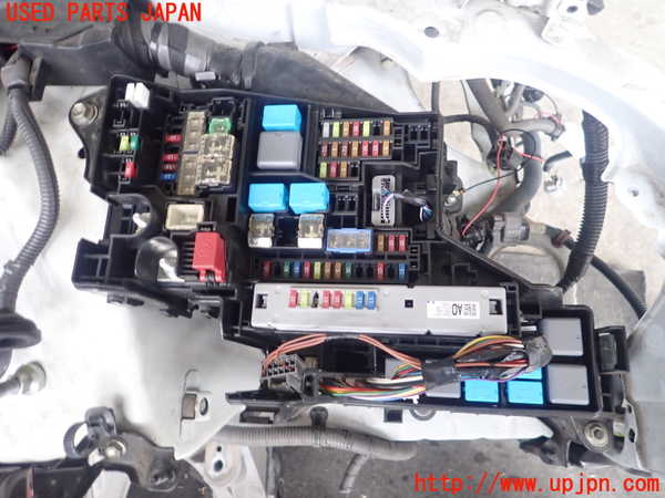 1UPJ-25516741]クラウン アスリート ハイブリッド(AWS210)ヒューズボックス1 中古_m0002.jpg