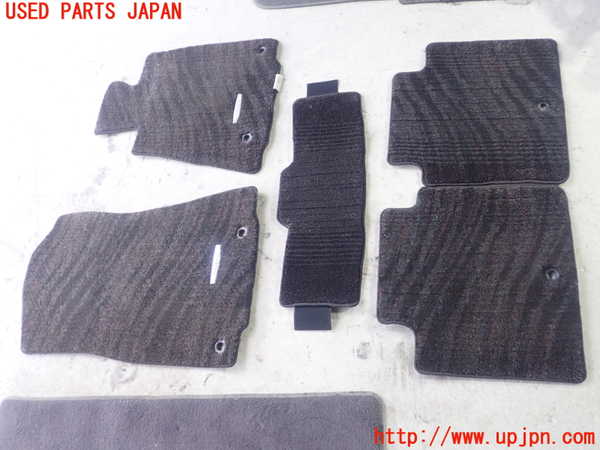 1UPJ-25517800]クラウン アスリート ハイブリッド(AWS210)フロアマット 中古_m0002.jpg