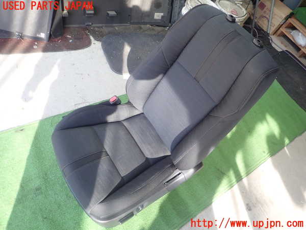 1UPJ-25517065]クラウン アスリート ハイブリッド(AWS210)助手席シート 中古_m0001.jpg