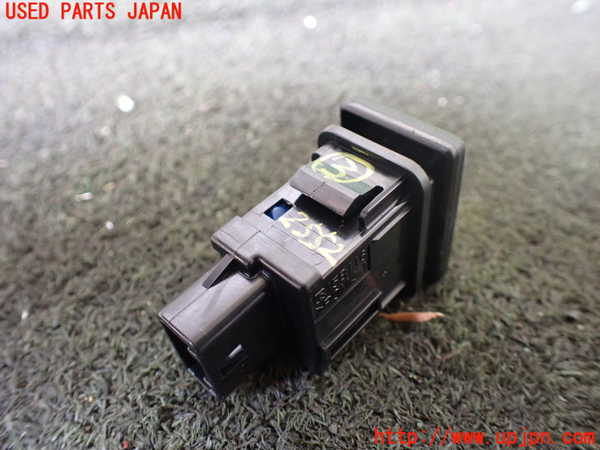 1UPJ-25526308]エスティマハイブリッド(AHR20W)スイッチ3 (EV) 中古_m0002.jpg