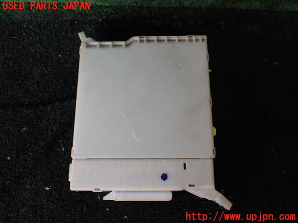 1UPJ-25526742]エスティマハイブリッド(AHR20W)ヒューズボックス2 中古_m0002.jpg