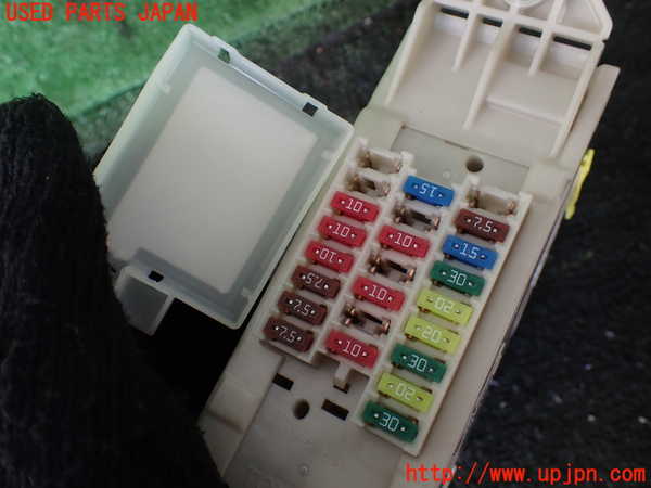 1UPJ-25526742]エスティマハイブリッド(AHR20W)ヒューズボックス2 中古_m0003.jpg