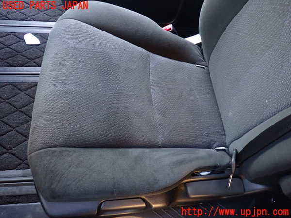 5UPJ-25527175]エスティマハイブリッド(AHR20W)左2列目シート 中古_m0003.jpg