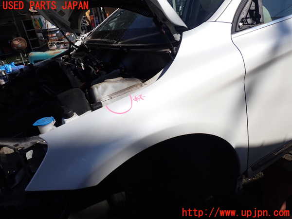 5UPJ-25531082]ボルボ・XC60(DD4204TXC)左前フェンダー 中古_m0001.jpg