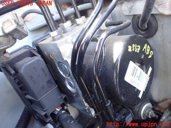 5UPJ-25534040]ボルボ・XC60(DD4204TXC)ABSアクチュエーター 中古_m0001.jpg