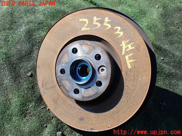 5UPJ-25534295]ボルボ・XC60(DD4204TXC)左フロントナックルハブ 中古_m0001.jpg