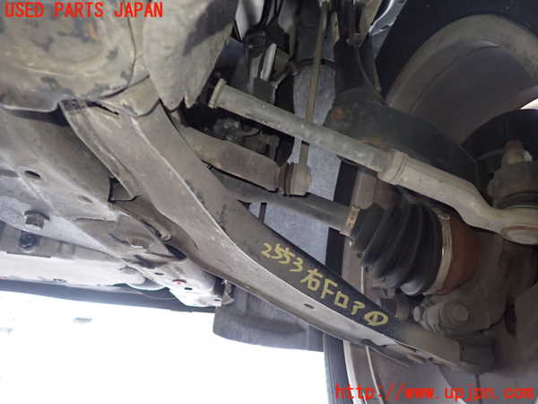 5UPJ-25535176]ボルボ・XC60(DD4204TXC)右フロントロアアーム1 中古_m0001.jpg