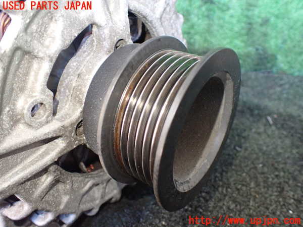 5UPJ-25536015]ボルボ・XC60(DD4204TXC)オルタネーター(ダイナモ) 中古_m0003.jpg