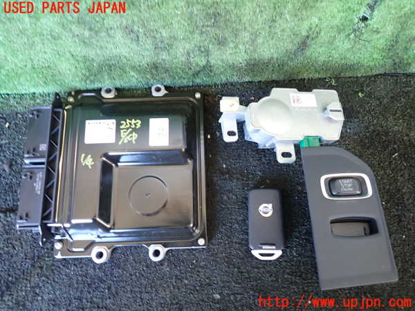 1UPJ-25536110]ボルボ・XC60(DD4204TXC)エンジンコンピューター 中古_m0001.jpg