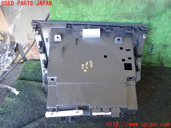 1UPJ-25537516]ボルボ・XC60(DD4204TXC)グローブボックス1 中古_m0003.jpg
