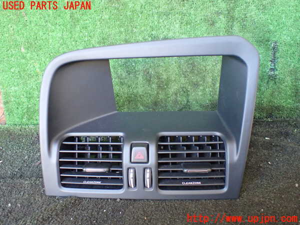1UPJ-25537526]ボルボ・XC60(DD4204TXC)エアコン吹き出し口1 中古_m0001.jpg