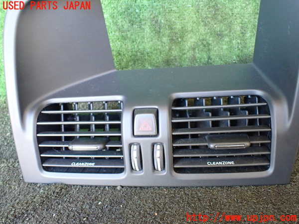 1UPJ-25537526]ボルボ・XC60(DD4204TXC)エアコン吹き出し口1 中古_m0002.jpg