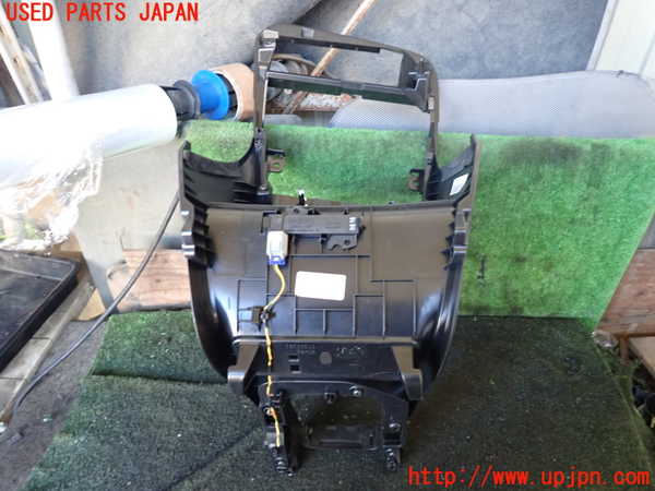 1UPJ-25537549]ボルボ・XC60(DD4204TXC)コンソール 中古_m0002.jpg
