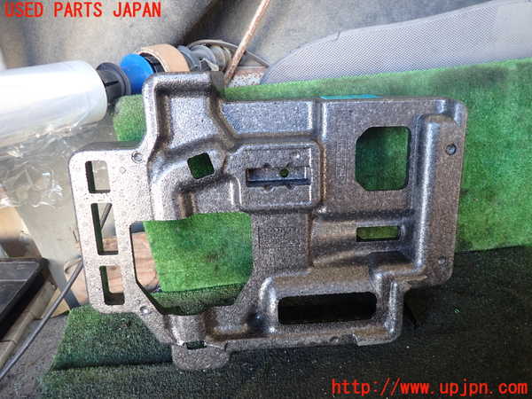 5UPJ-25537771]ボルボ・XC60(DD4204TXC)ラゲッジトレイ1 中古_m0002.jpg