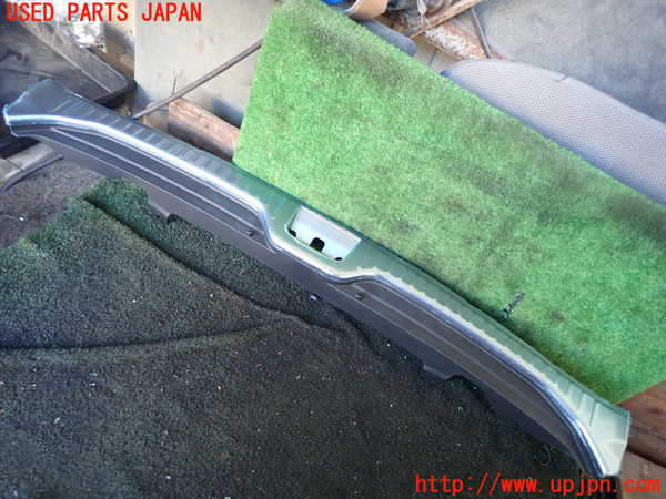 5UPJ-25537772]ボルボ・XC60(DD4204TXC)ラゲッジトレイ2 中古_m0001.jpg