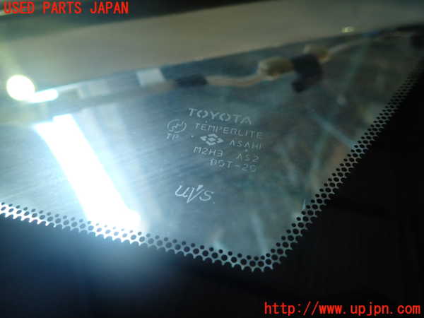 5UPJ-25551202]アルファードV(ANH10W)左フロント三角窓ガラス M2H3 中古_m0002.jpg
