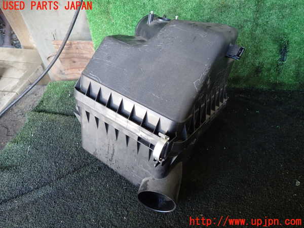 1UPJ-25562560]エスティマ(ACR50W)エアクリーナーボックス 中古_m0002.jpg