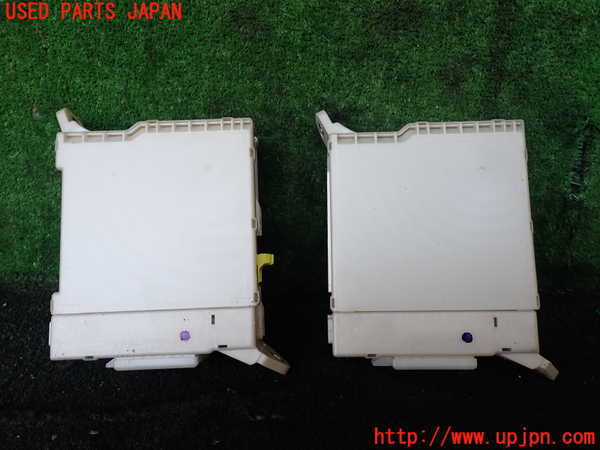 1UPJ-25566741]エスティマ(ACR50W)ヒューズボックス1 中古_m0002.jpg