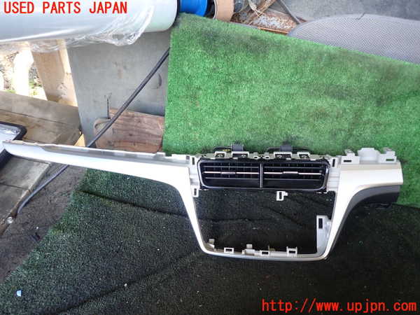 1UPJ-25567526]エスティマ(ACR50W)エアコン吹き出し口1（真中） 中古_m0001.jpg