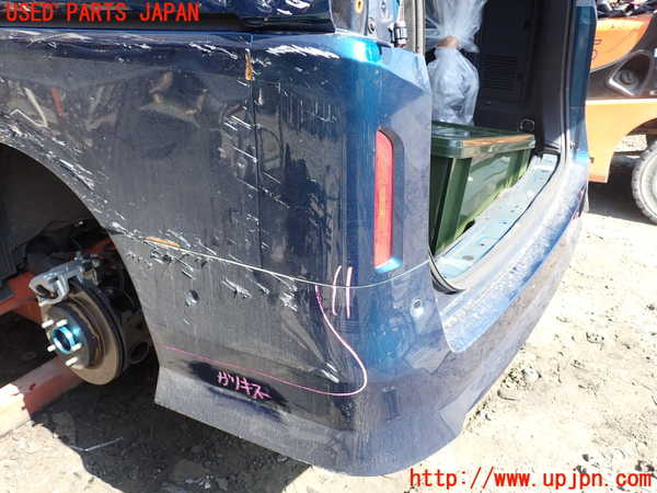 5UPJ-25571610]セレナ e-POWER(GFC28 C28系)リアバンパー 中古_m0003.jpg