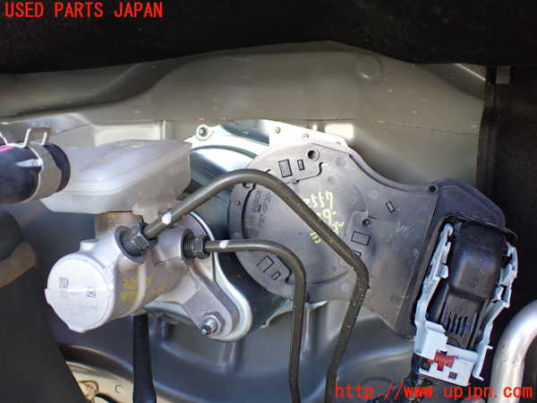 5UPJ-25574050]セレナ e-POWER(GFC28 C28系)ブレーキマスターシリンダー 中古_m0001.jpg
