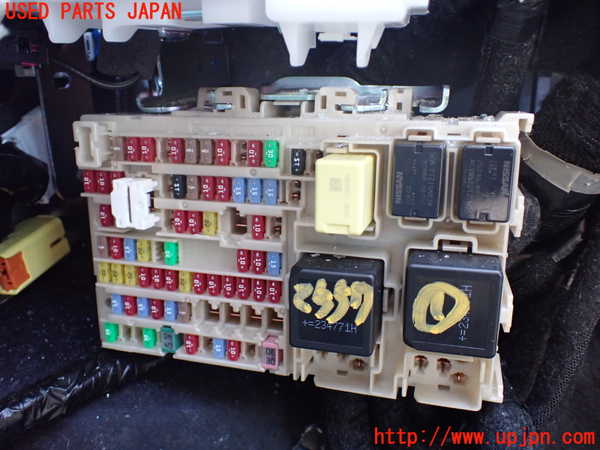 1UPJ-25576741]セレナ e-POWER(GFC28 C28系)ヒューズボックス1 中古_m0001.jpg