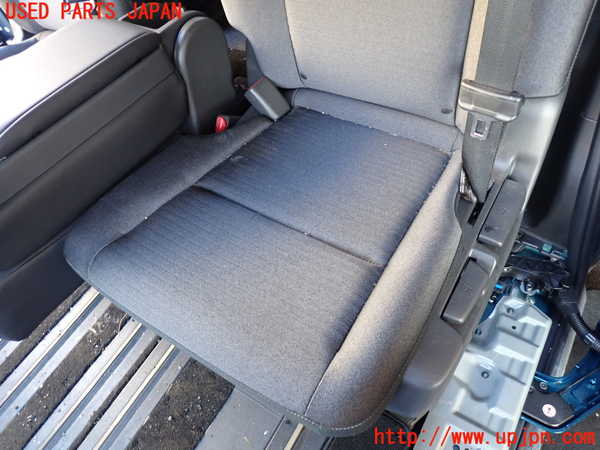 1UPJ-25577175]セレナ e-POWER(GFC28 C28系)左2列目シート 中古_m0003.jpg