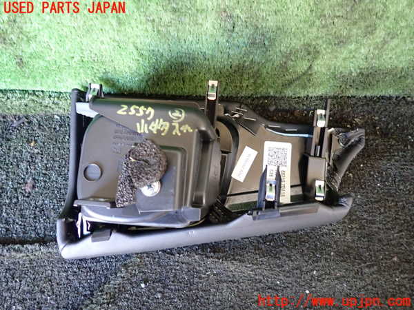 5UPJ-25577842]セレナ e-POWER(GFC28 C28系)小物入れ2 中古_m0002.jpg